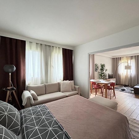 Big Apartment Eiffel Tower View Paris Exterior foto