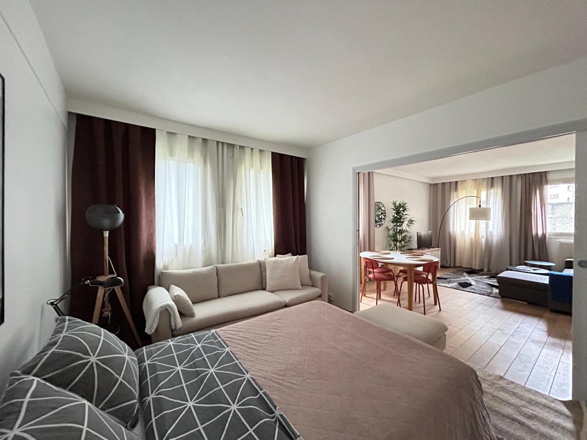 Big Apartment Eiffel Tower View Paris Exterior foto